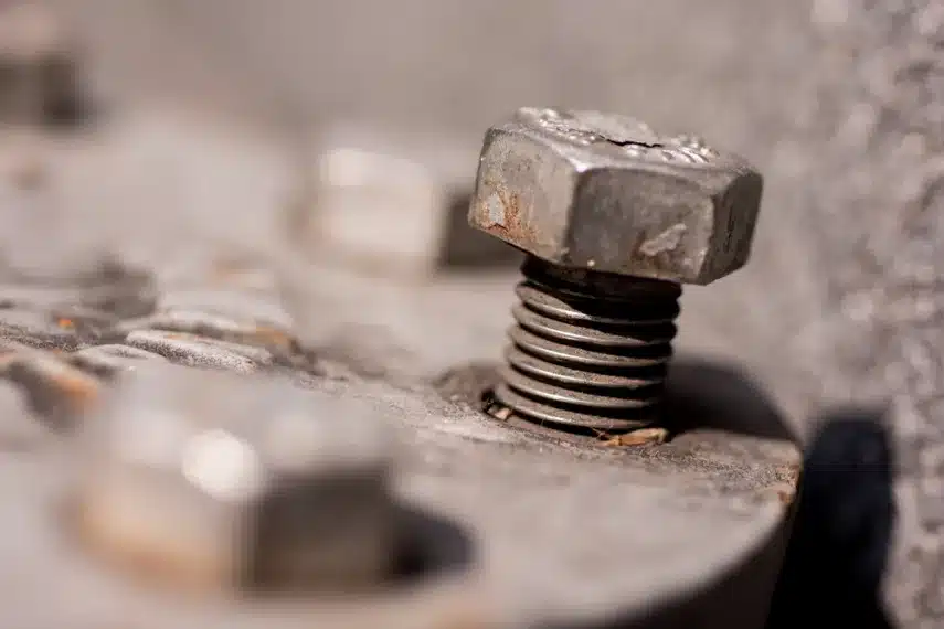 bolts loosening due to vibration